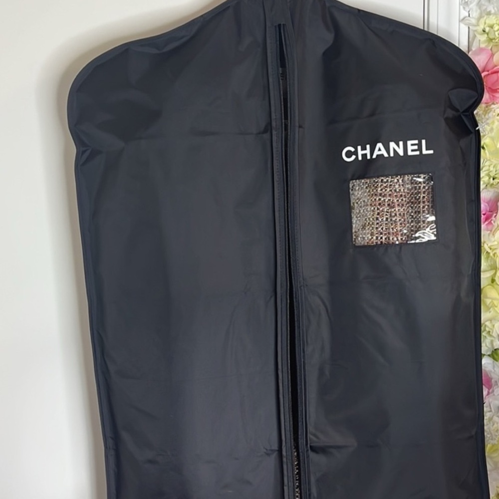 CHANEL Tweed Jacket in Brown, Black and Plum/Burgundy - Picture 8 of 9